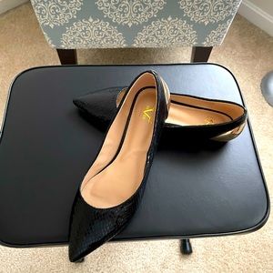 19V69 Italia flats size 8.5 in black and gold